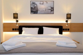 Roloi suites